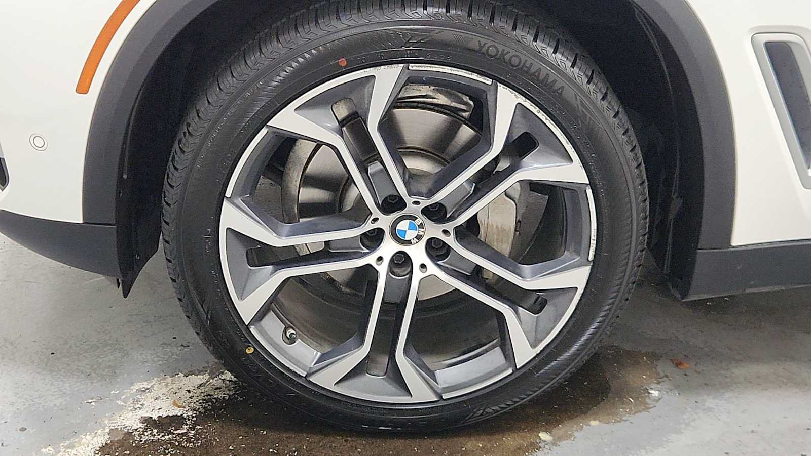 Used 2019 BMW X5 xDrive40i w/ Premium Package 2 AWD/4WD image 10