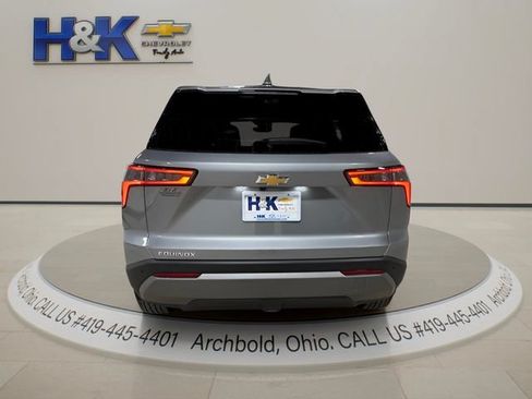 New 2026 Chevrolet Equinox LT w/ Convenience Package II FWD image 8