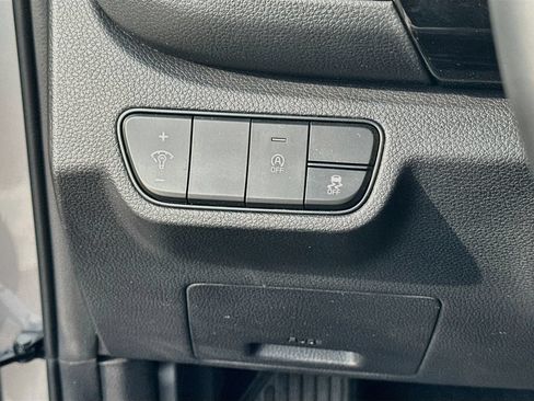 Certified 2025 Kia Seltos S FWD image 10