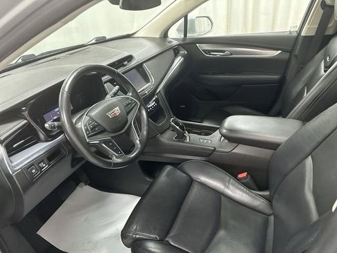 Used 2017 Cadillac XT5 Luxury w/ Driver Awareness Package image 14