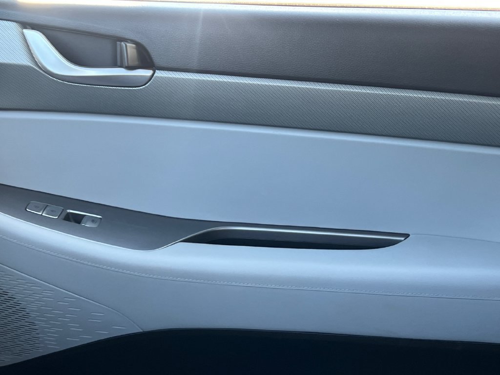 Used 2025 Hyundai Palisade SEL FWD image 4