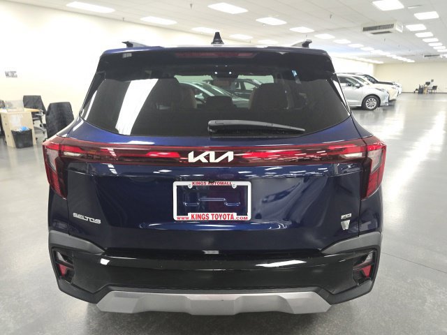 Used 2024 Kia Seltos EX AWD/4WD image 4