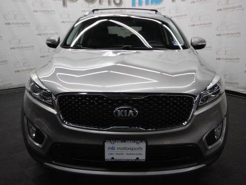 Used 2017 Kia Sorento EX w/ EX V6 Premium Package image 11