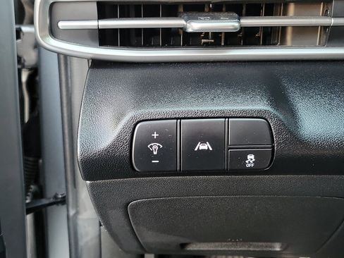 Certified 2022 Hyundai Elantra SEL w/ Convenience + Premium Package image 16