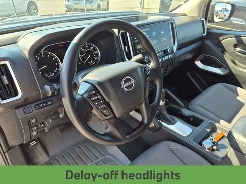 Used 2025 Nissan Frontier SV AWD/4WD image 32