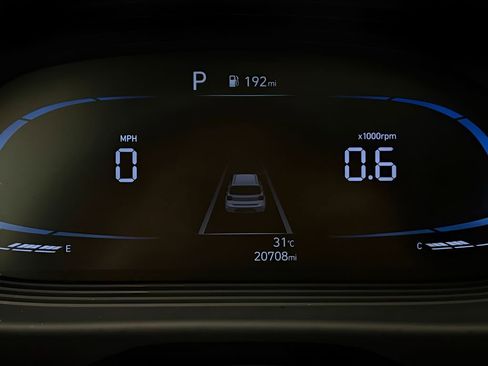 Used 2025 Hyundai Venue SEL FWD image 18