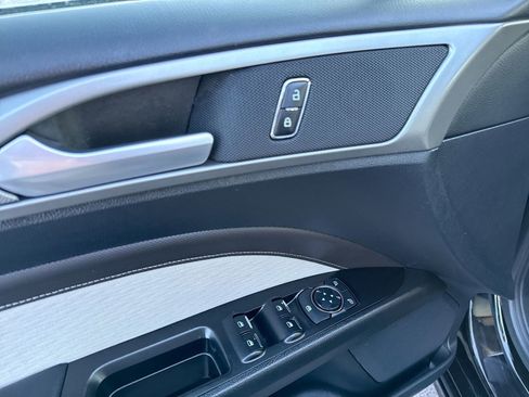 Used 2019 Ford Fusion SE w/ Equipment Group 151A image 14