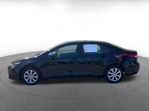Used 2025 Toyota Corolla LE image 9