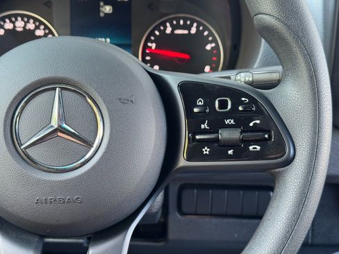 Used 2024 Mercedes-Benz Sprinter 2500 image 21