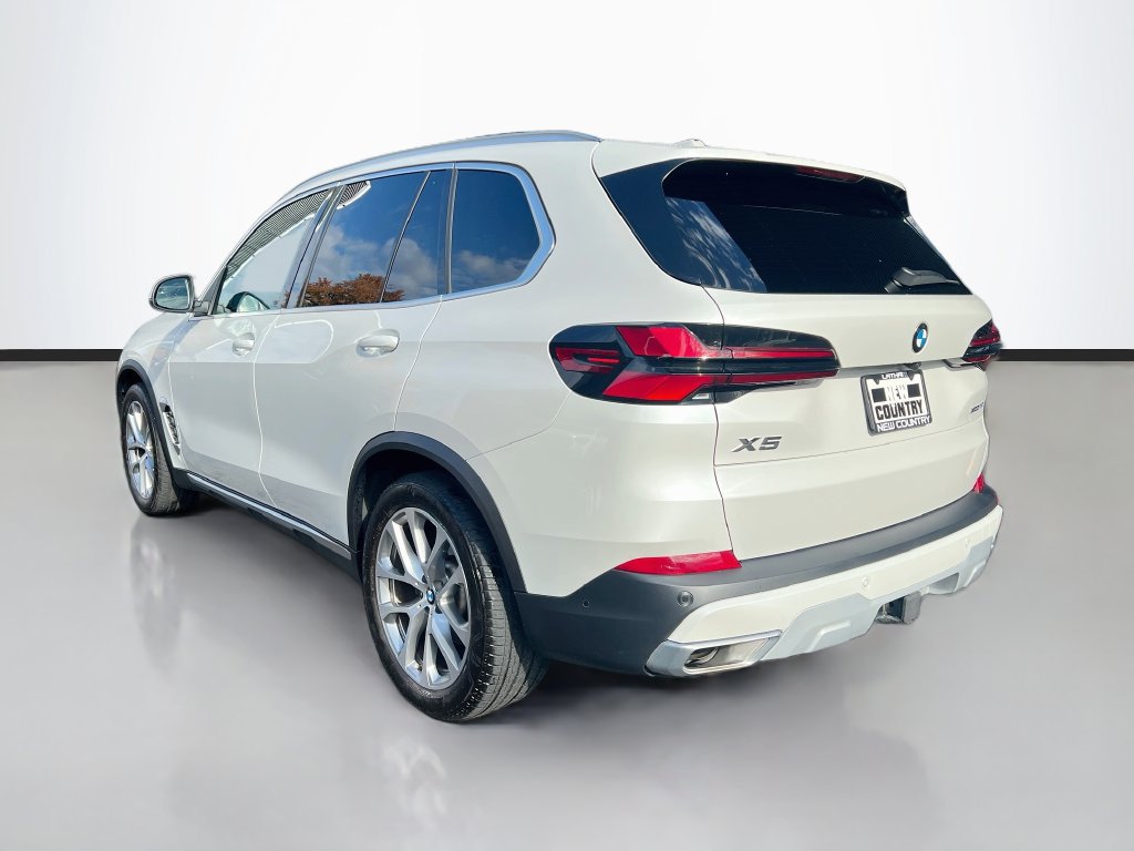 Used 2026 BMW X5 xDrive40i w/ Premium Package AWD/4WD image 3