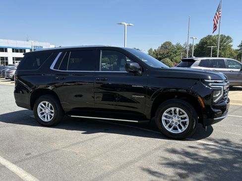 Used 2025 Chevrolet Tahoe LT RWD image 5