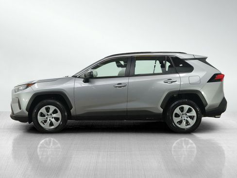 Used 2020 Toyota RAV4 LE image 2