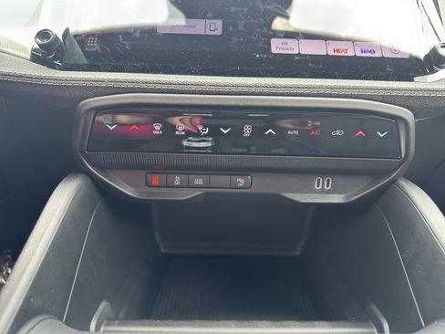 New 2026 Jeep Cherokee Laredo AWD/4WD image 26