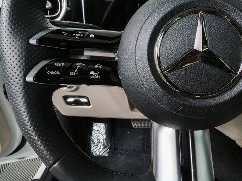 Used 2024 Mercedes-Benz CLE 300 4MATIC Cabriolet image 10
