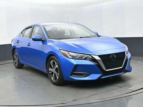 Used 2023 Nissan Sentra SV image 2