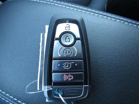 New 2026 Ford Escape SE image 18