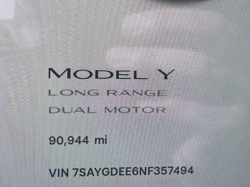 Used 2022 Tesla Model Y Long Range AWD/4WD image 3