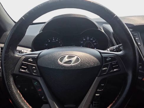 Used 2016 Hyundai Veloster Turbo w/ Option Group 04 FWD image 8