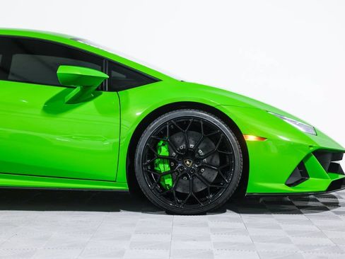 Used 2020 Lamborghini Huracan EVO AWD/4WD image 3