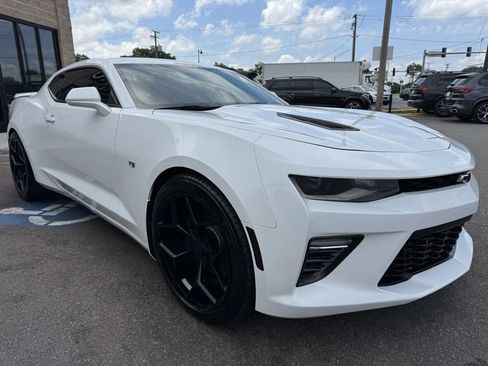 Used 2016 Chevrolet Camaro SS RWD image 3