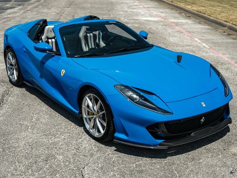 Used 2022 Ferrari 812 GTS RWD image 28