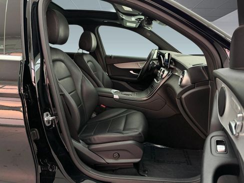 Used 2022 Mercedes-Benz GLC 300 image 23