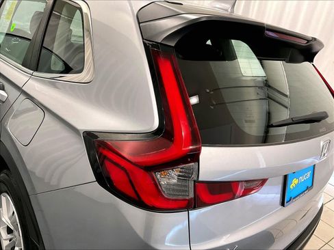 Used 2024 Honda CR-V LX image 32