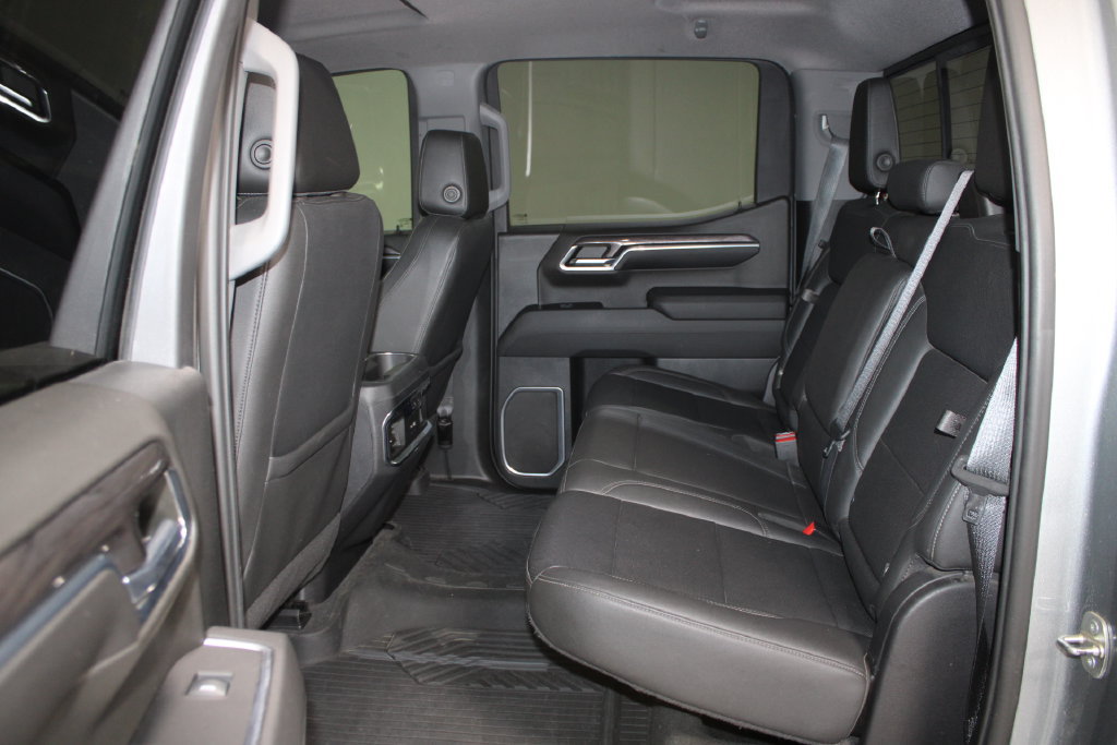 Used 2023 Chevrolet Silverado 1500 LTZ AWD/4WD image 27