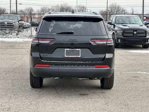 New 2025 Jeep Grand Cherokee L Limited image 4