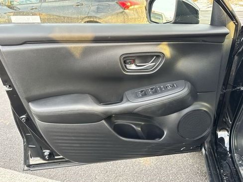 Used 2024 Honda HR-V LX image 21