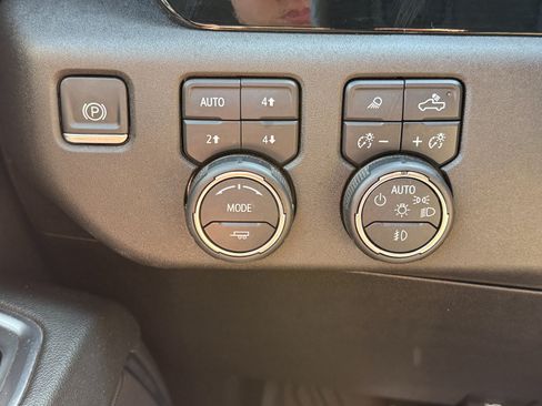 Certified 2024 Chevrolet Silverado 2500 LT w/ All Star Edition AWD/4WD image 30