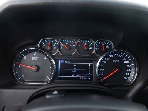 Used 2015 Chevrolet Suburban LT AWD/4WD image 35