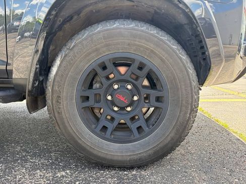 Used 2024 Toyota 4Runner TRD Off-Road Premium w/ Moonroof Package AWD/4WD image 20