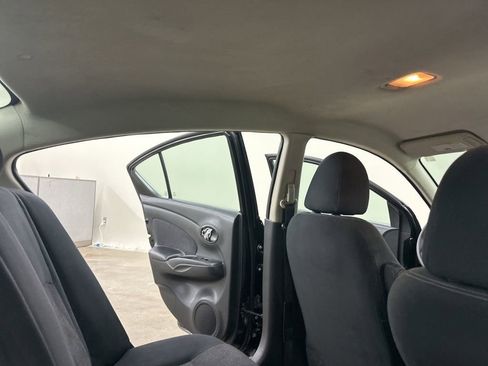 Used 2014 Nissan Versa SV image 19