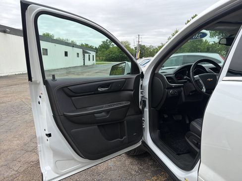 Used 2017 Chevrolet Traverse LT FWD image 26