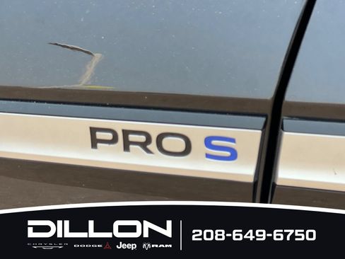 Used 2023 Volkswagen ID.4 Pro S RWD image 29
