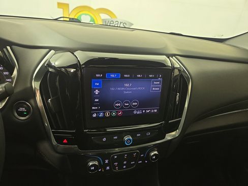 Used 2023 Chevrolet Traverse RS image 20