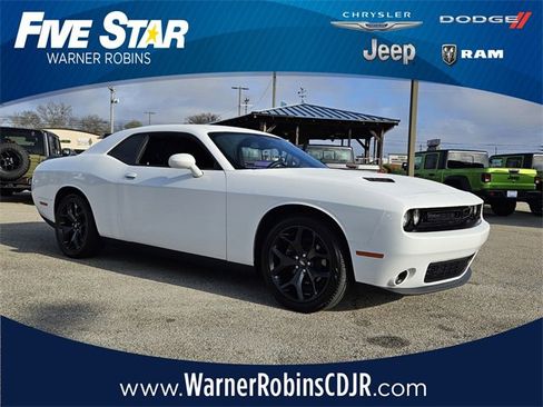 Used 2020 Dodge Challenger SXT w/ Blacktop Package image 1