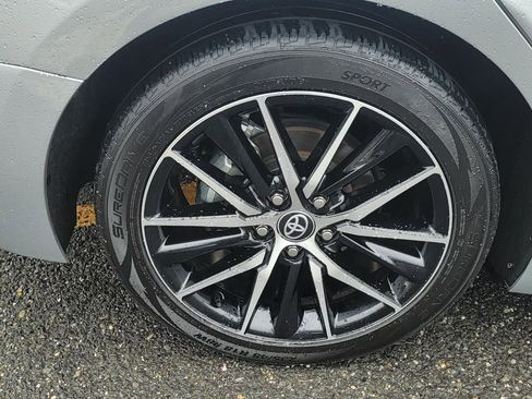 Used 2024 Toyota Camry SE w/ Cold Weather Package image 9