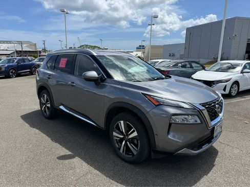 Used 2023 Nissan Rogue SL w/ SL Premium Package FWD image 2