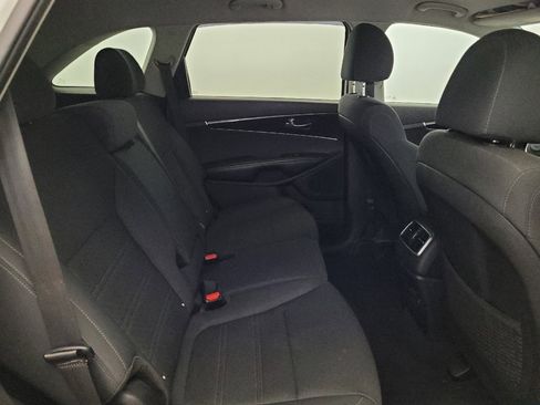 Used 2020 Kia Sorento S AWD/4WD image 19