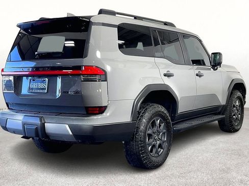 Used 2025 Lexus GX 550 image 2