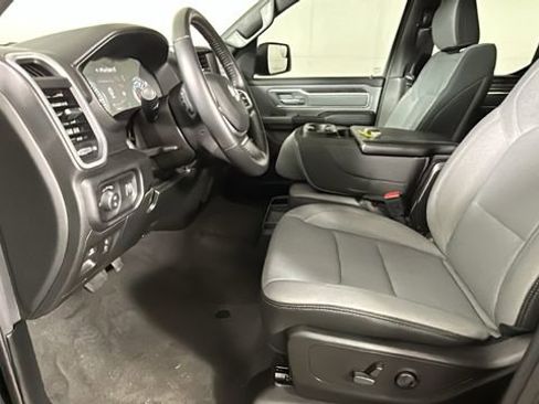 Used 2022 RAM 1500 Big Horn AWD/4WD image 12
