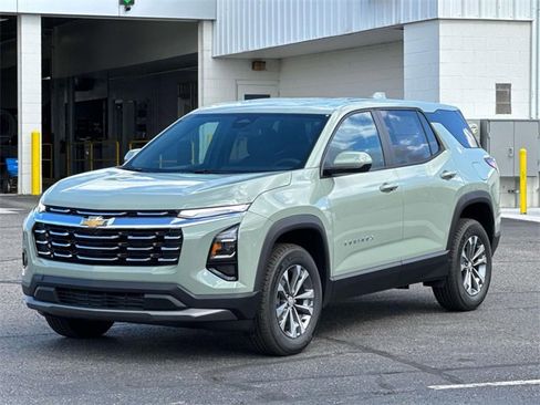 New 2026 Chevrolet Equinox LT image 2