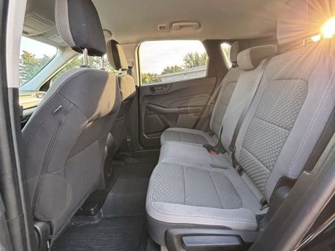 Used 2022 Ford Escape SE image 11