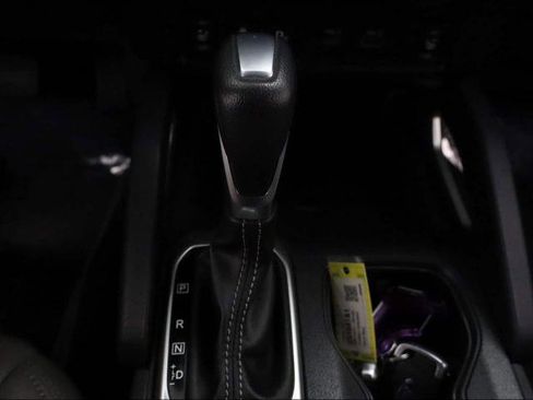 Used 2022 Nissan Frontier SV image 33