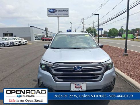 Used 2026 Subaru Forester Premium w/ Premium/Limited Package AWD/4WD image 2