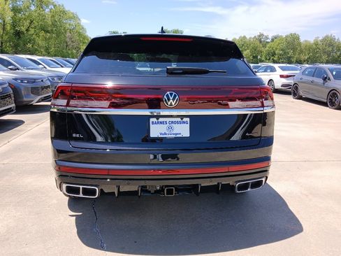 New 2026 Volkswagen Atlas Cross Sport SEL Premium R-Line AWD/4WD image 4