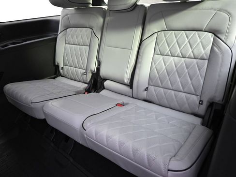 New 2026 Lincoln Navigator Black Label image 23