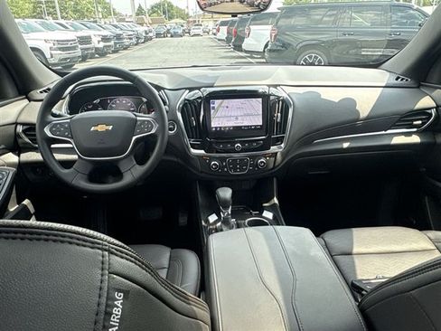 Certified 2023 Chevrolet Traverse High Country FWD image 21